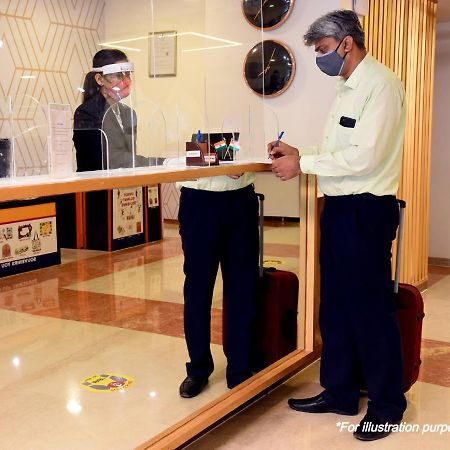 Oyo 81087 Hotel Relax Inn Hāthras 외부 사진